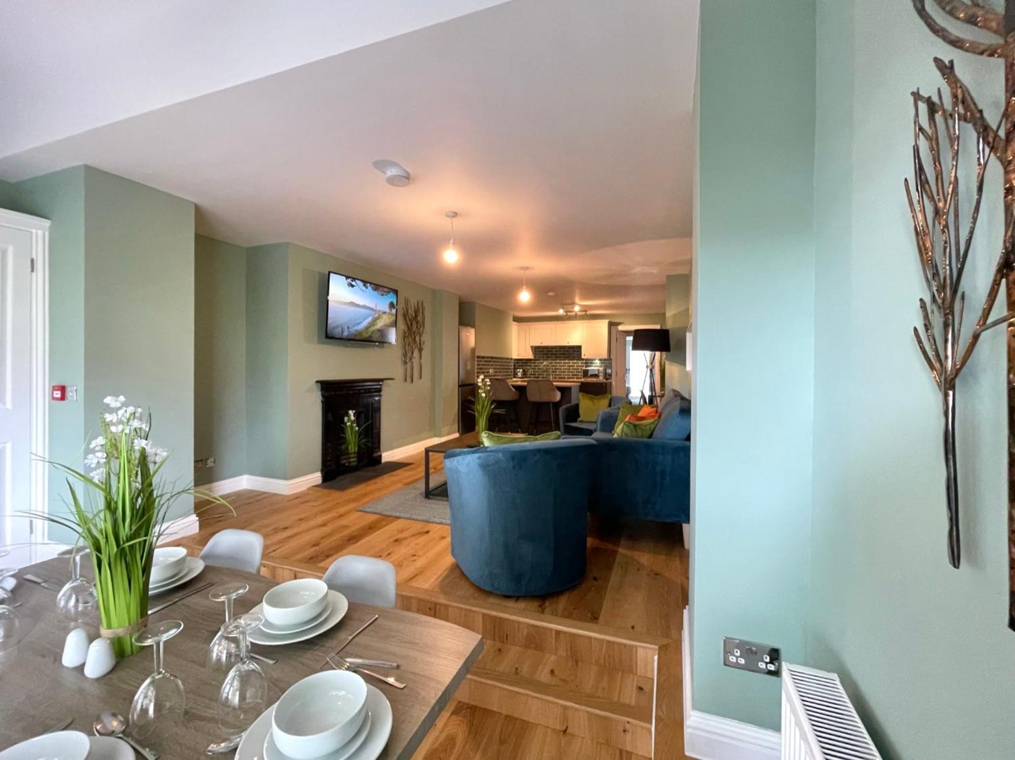 2 Bedroom Apartments Stopoverz Bristol Exterior foto